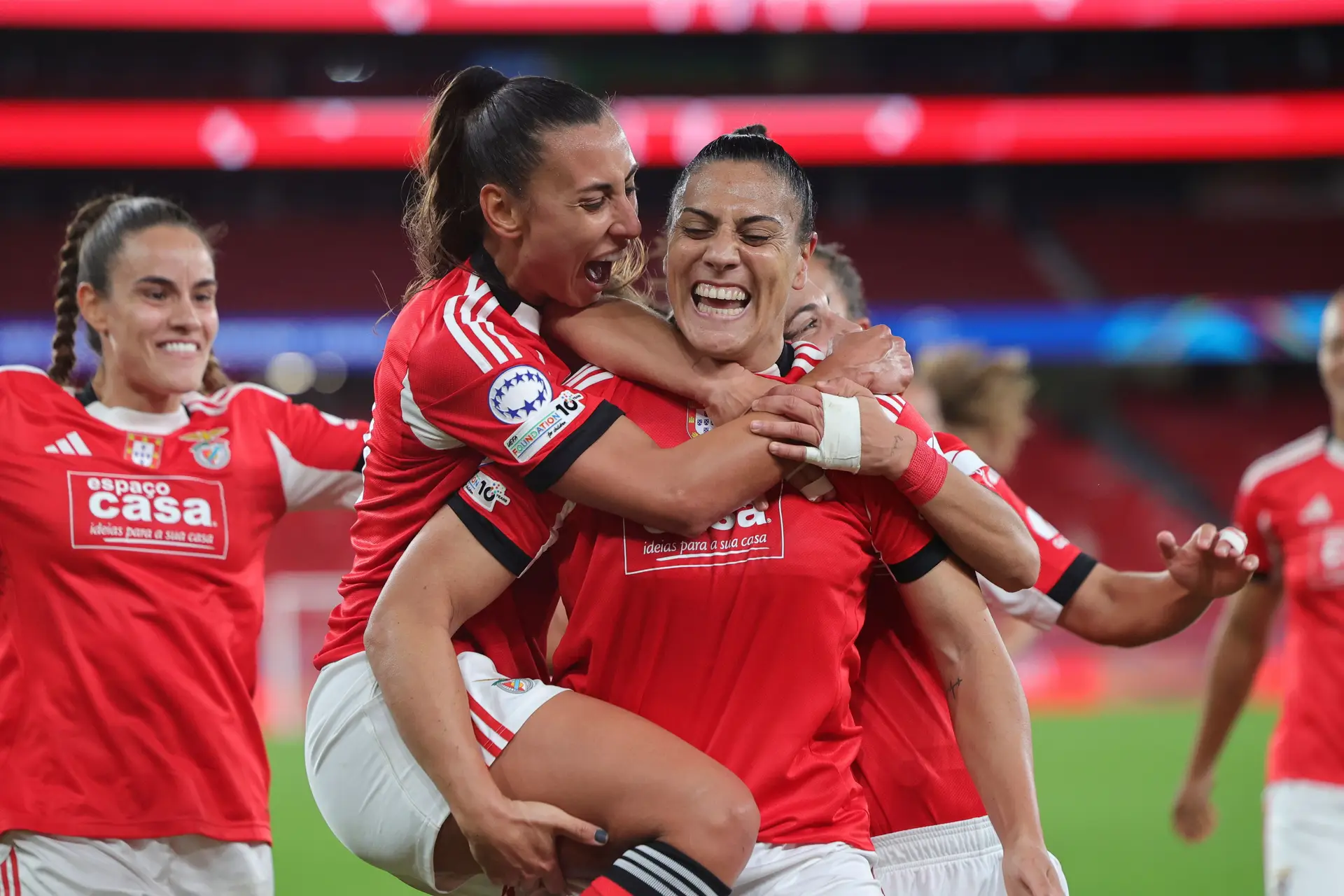 Benfica conquista primeiro ponto na Liga dos Campeões feminina com empate frente ao Twente