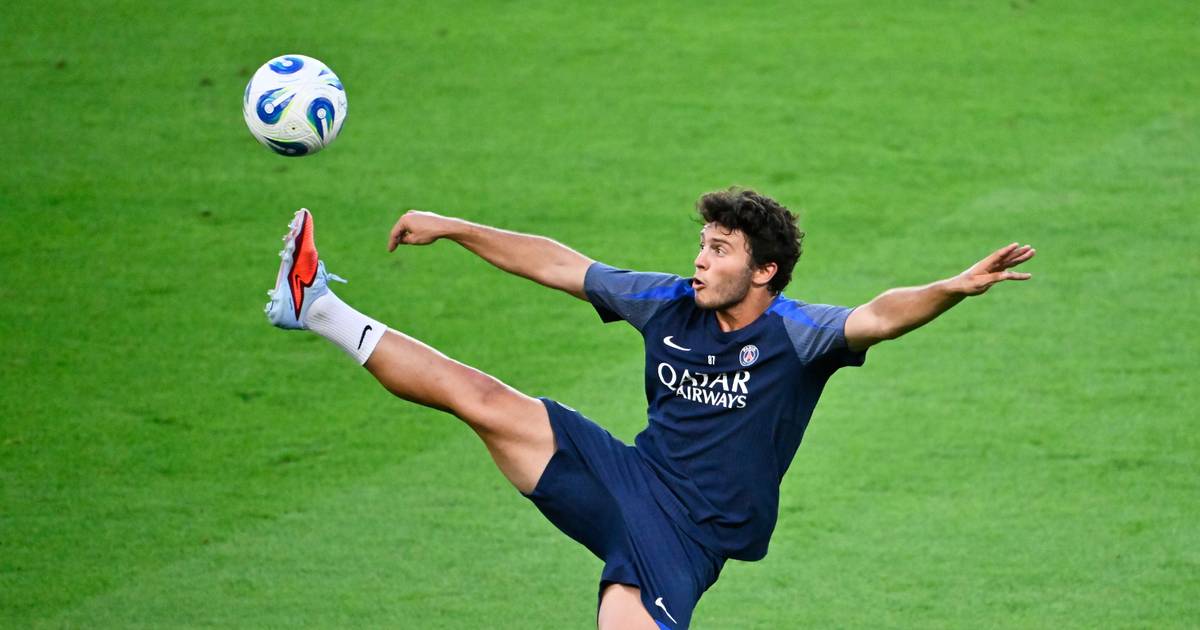 João Neves entre os dez futebolistas que mais deveriam ganhar no Mundo