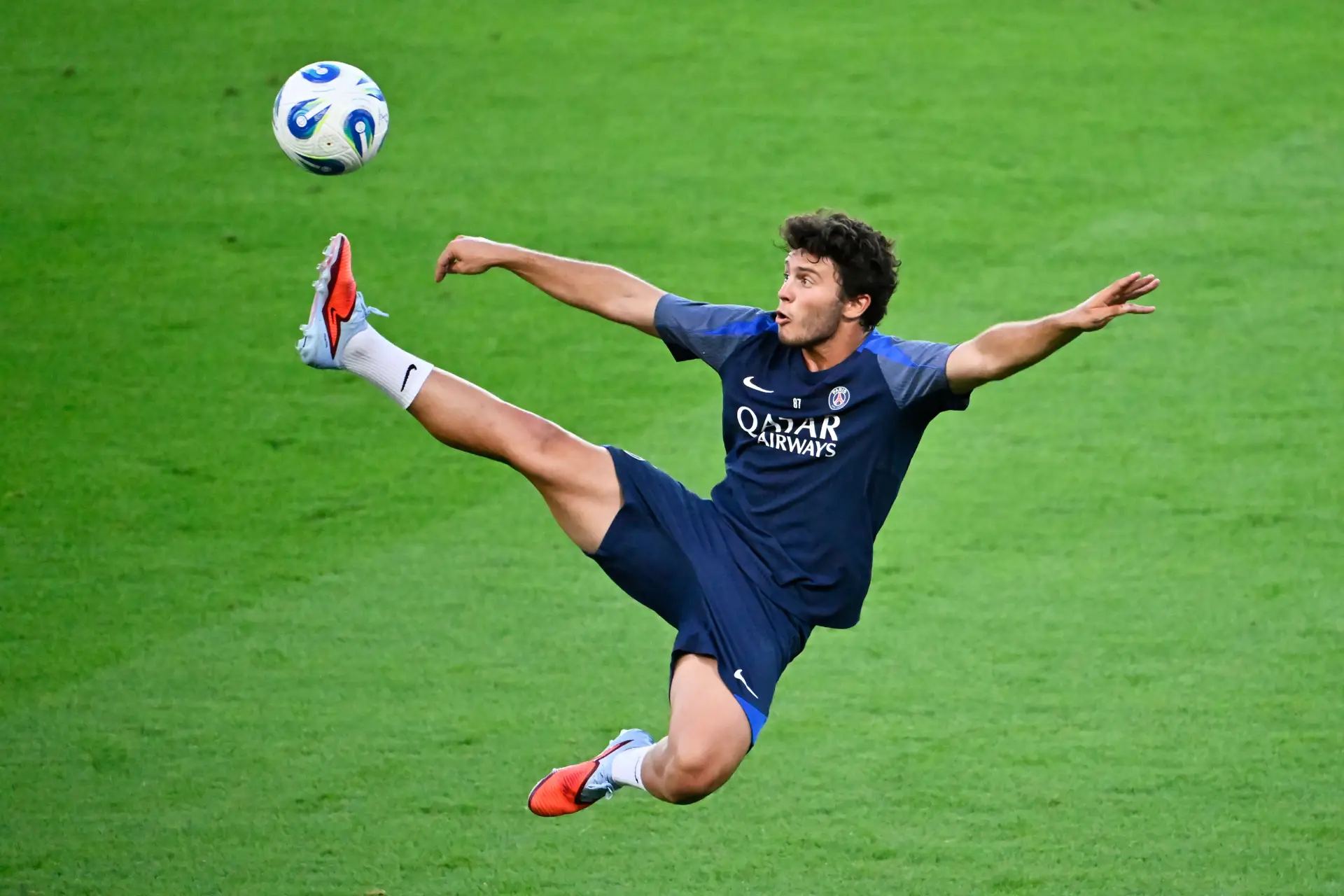 João Neves deveria ser o quarto futebolista mais bem pago do mundo