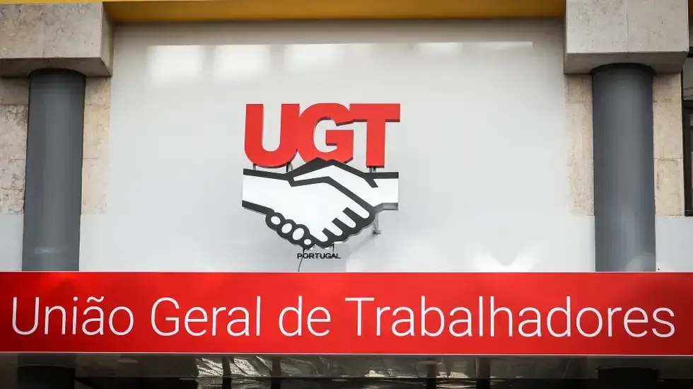 Reforma laboral: UGT considera que proposta aprovada pelo Governo é "mais próxima do anteprojeto" inicial