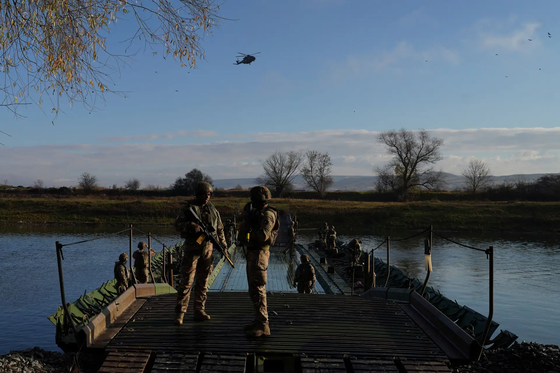 Roménia mobiliza caças em resposta a nova incursão de drone