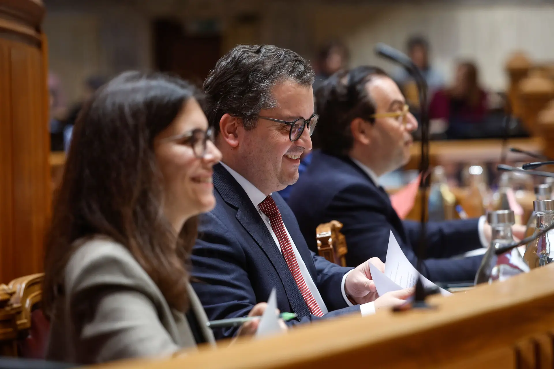 OE2026: Reforço para apoio a vítimas de violência doméstica é a primeira alteração aprovada