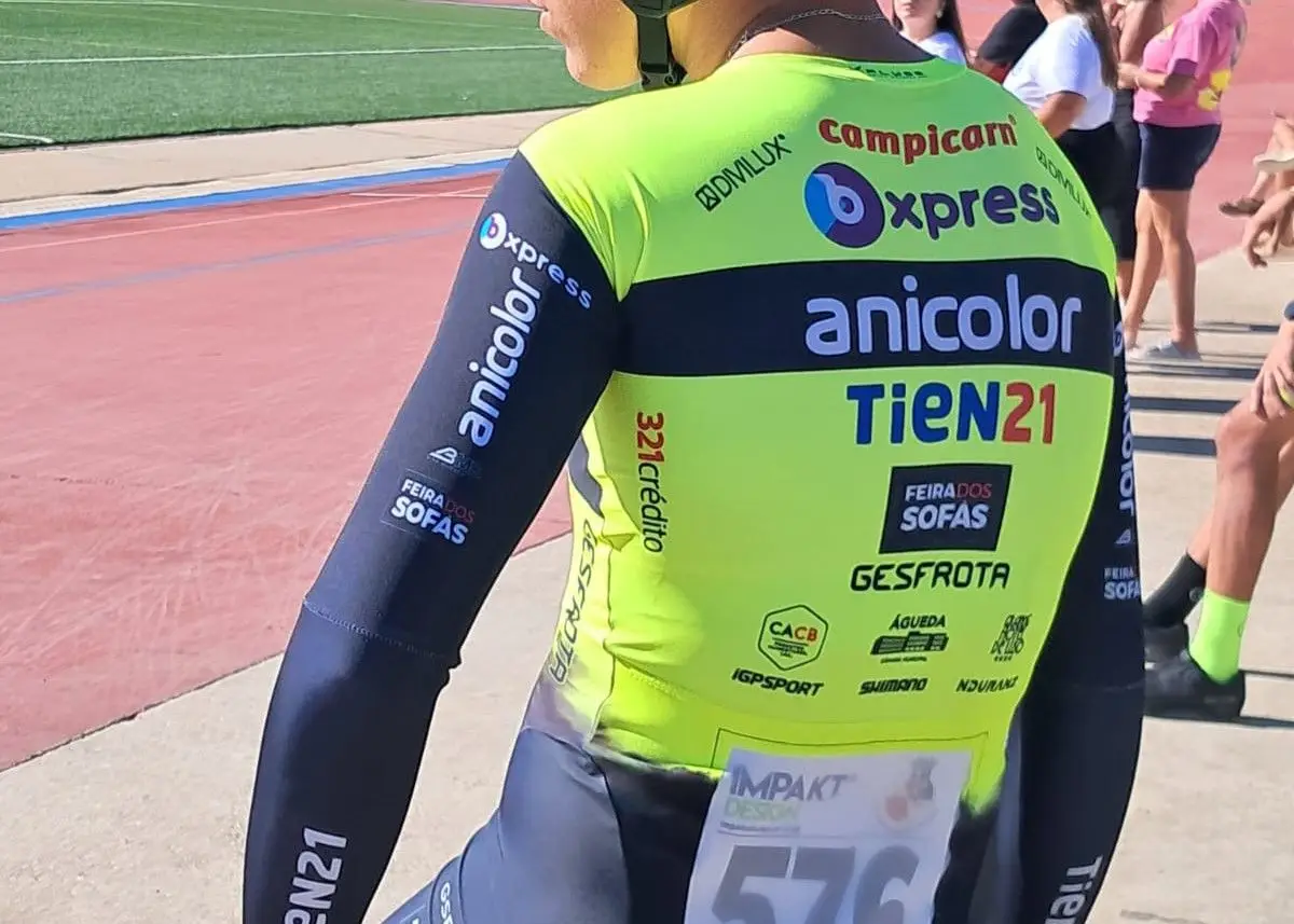 'Debandada' na Anicolor-Tien21: equipa perde oito ciclistas mas segura campeão e vice-campeão da Volta
