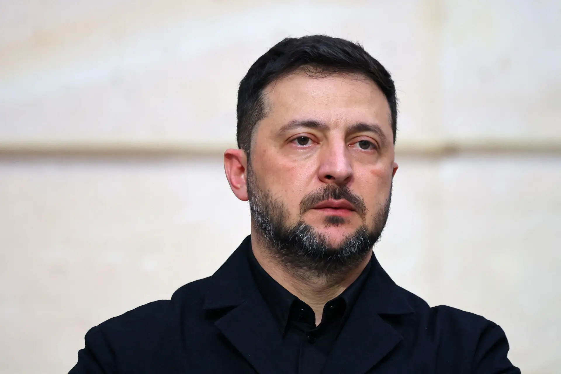 Zelensky anuncia nova ronda de negociações com Estados Unidos para plano de paz na Ucrânia