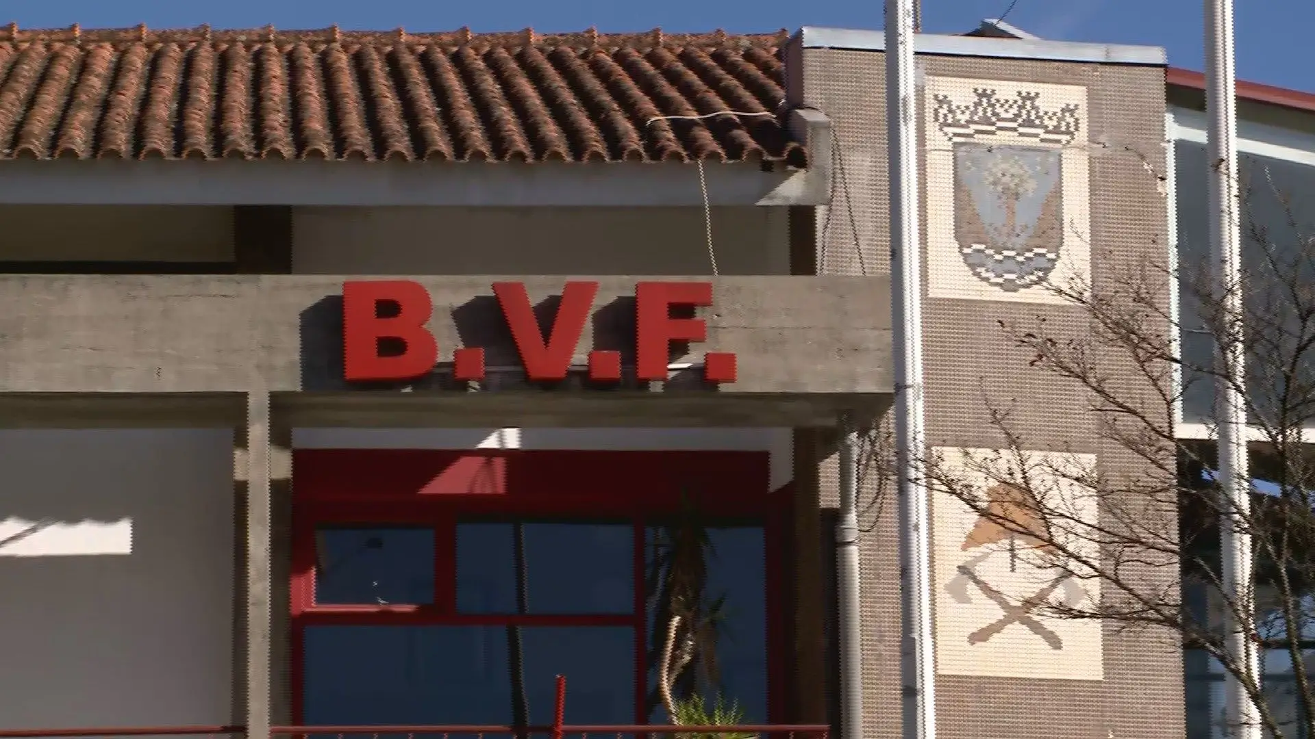 Comandante dos bombeiros voluntários do Fundão demite-se após escândalo de abuso  sexual no quartel - SIC Notícias