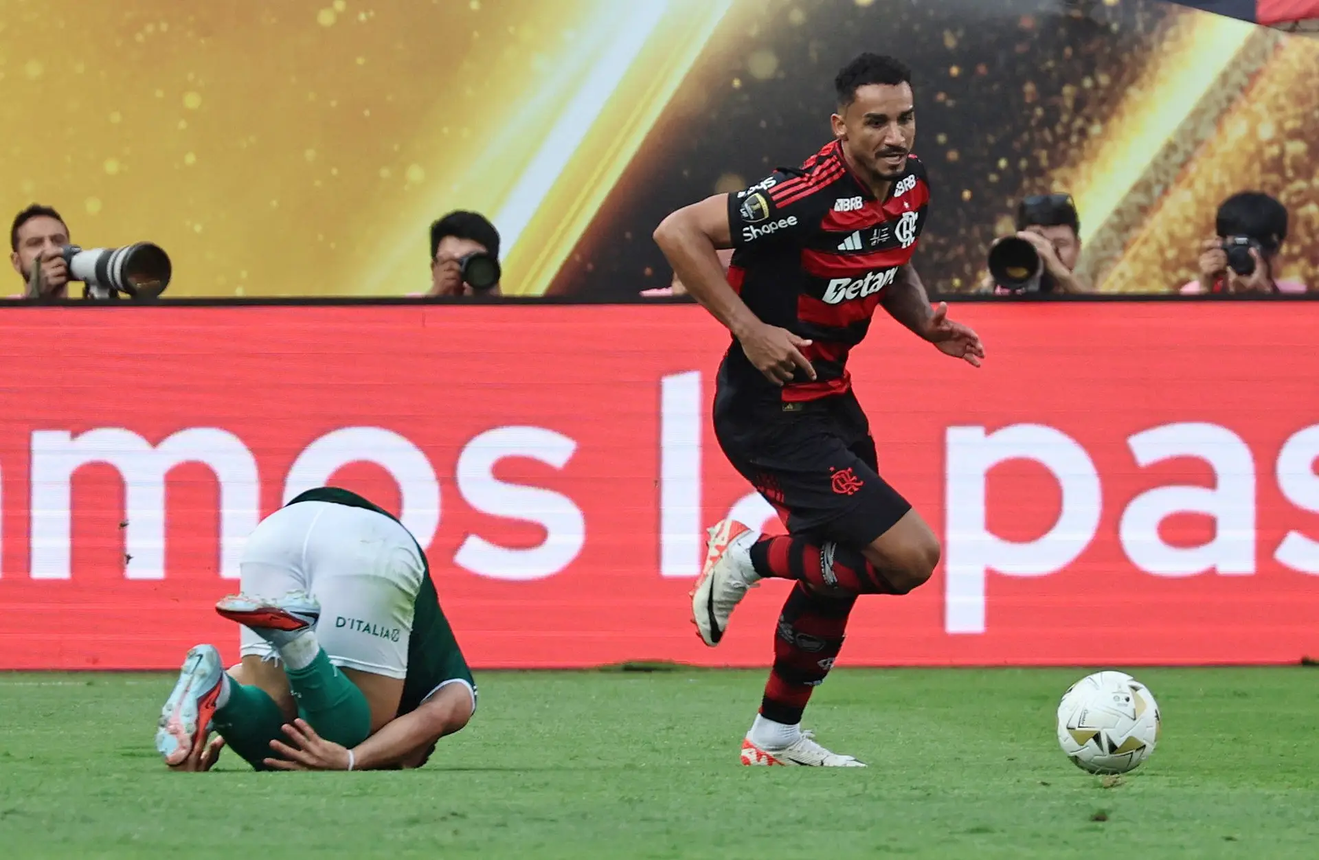 Flamengo vence Palmeiras de Abel Ferreira na final da Libertadores