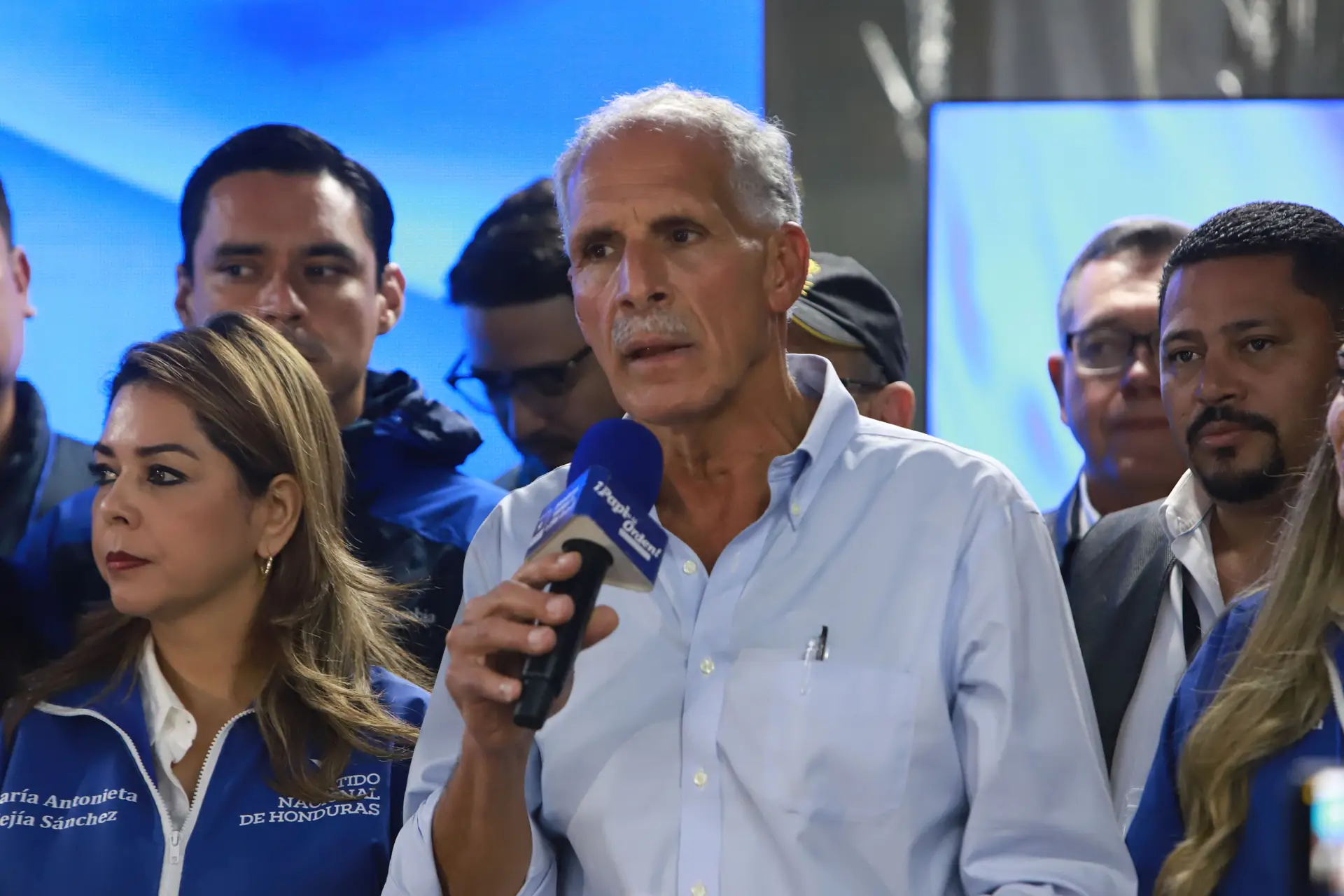 Candidato apoiado por Trump lidera presidenciais nas Honduras