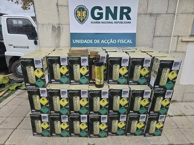 Algarve: GNR apreende mais de 430 botijas de óxido nitroso ou "droga do riso"