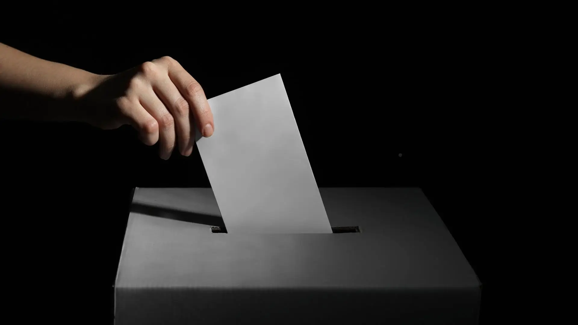 Presidenciais: local de voto antecipado mudou em seis municípios devido à depressão Kristin