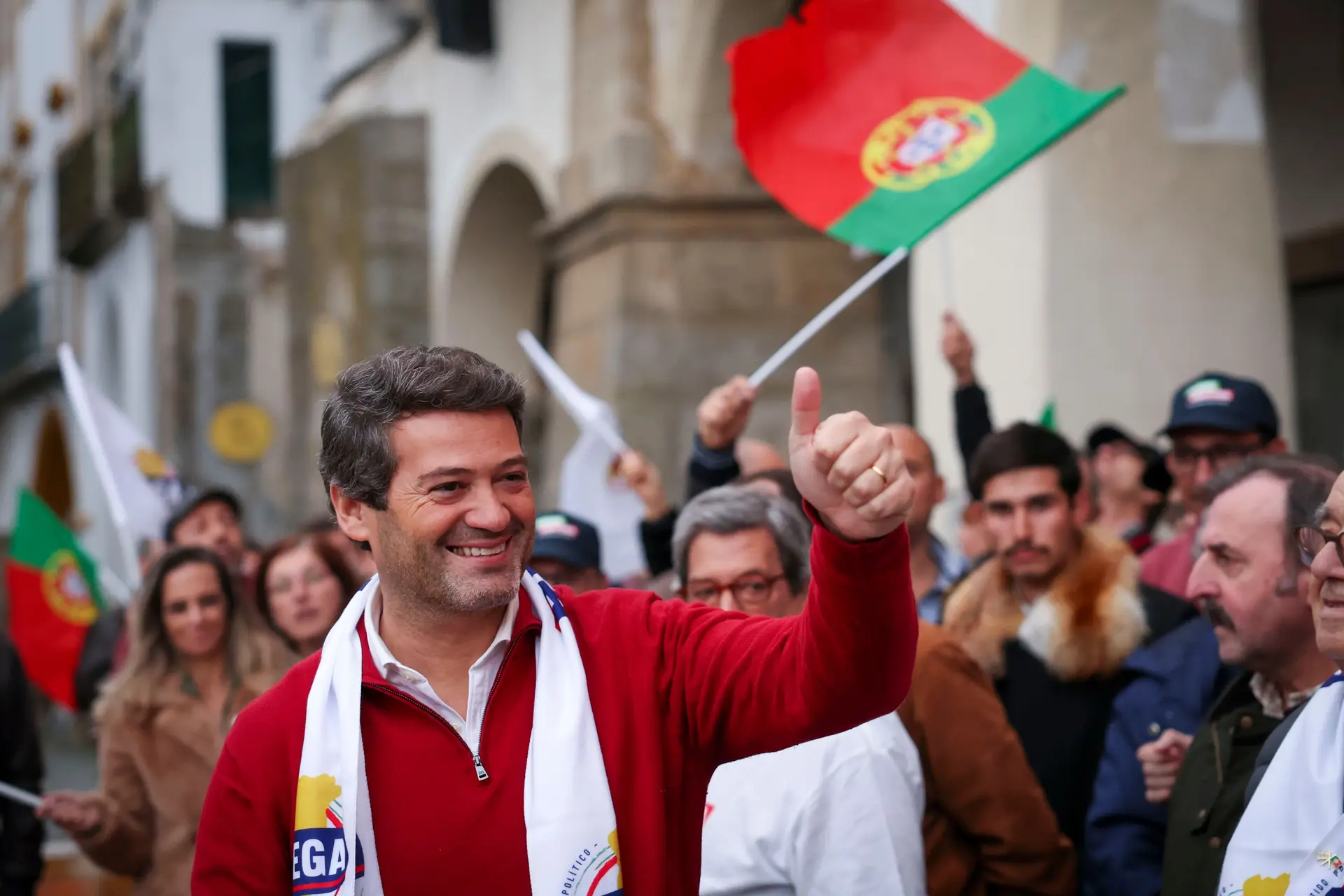 Ventura desvaloriza "economia do ano" e pede ao Governo que se preocupe com a "pobreza" das pessoas