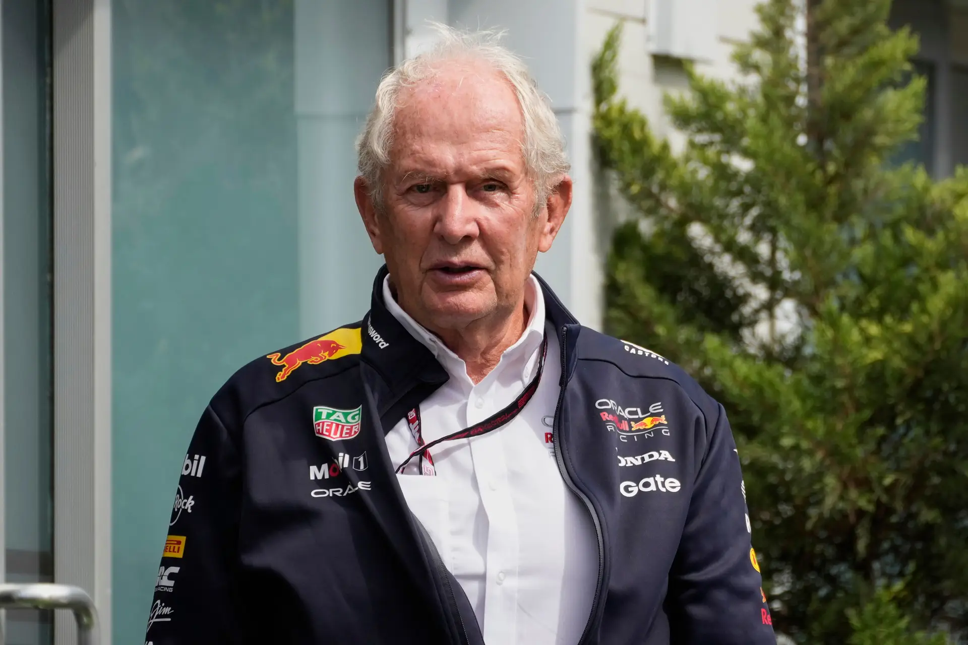 O conselheiro sénior da Red Bull, Helmut Marko, na terceira sessão de treinos do Grande Prémio do Azerbaijão de Fórmula 1, em Bacu, Azerbaijão, no sábado, 20 de setembro de 2025.