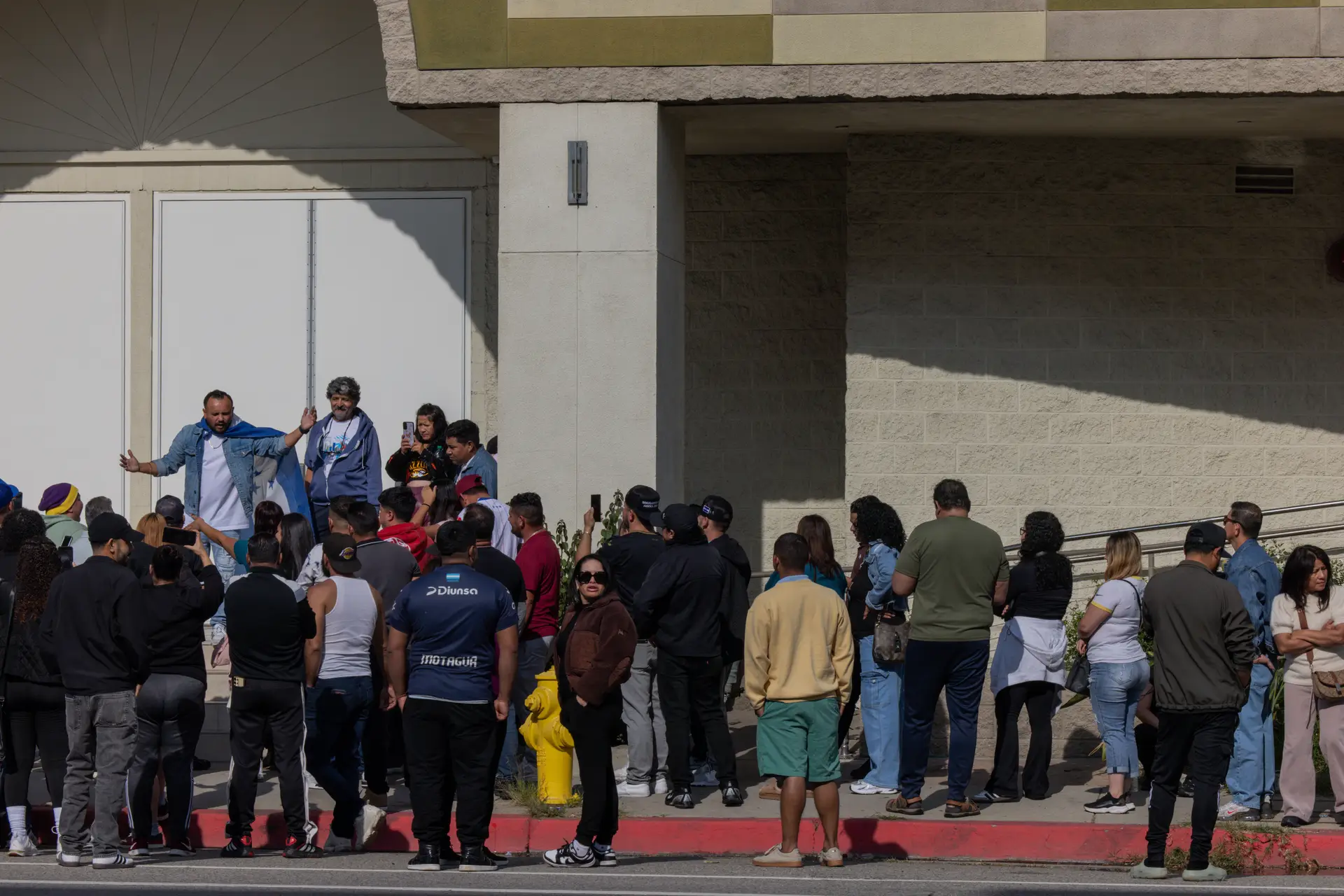 Candidato à Presidência das Honduras denuncia "fraude eleitoral" a favor de rival apoiado por Trump