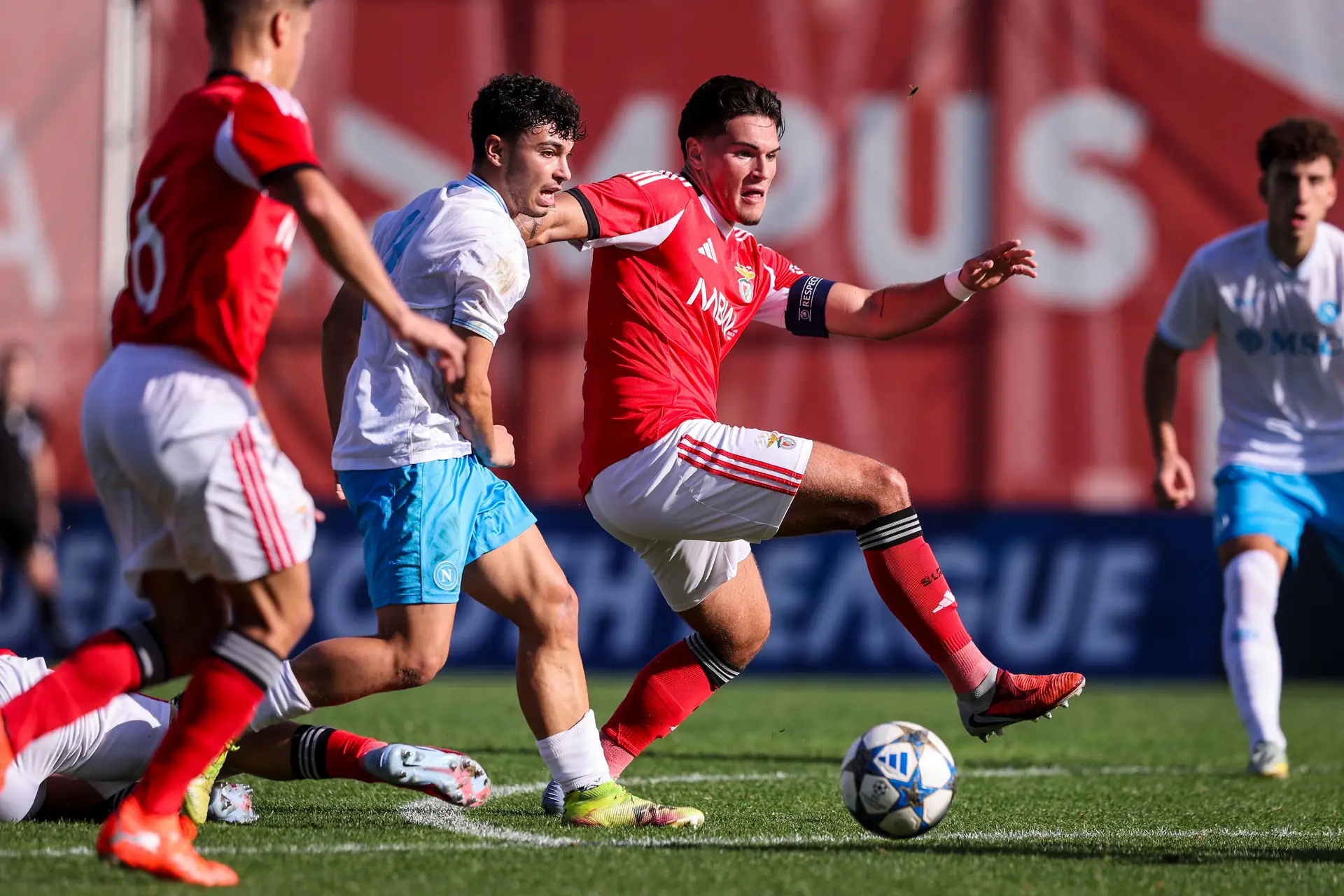 'Top-6' assegurado: Benfica fecha fase de liga da Youth League com vitória frente ao Nápoles