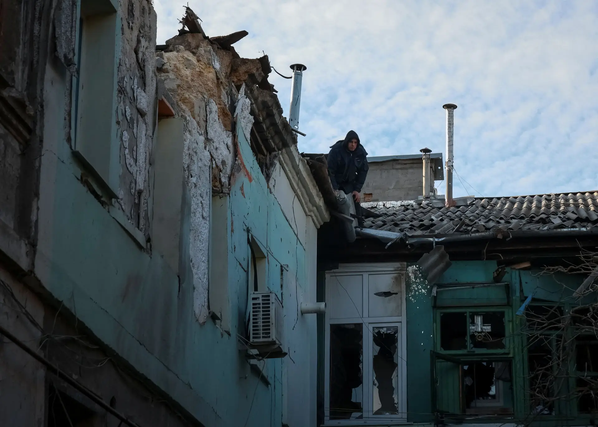 Kiev denuncia ataques russos com mais de 450 drones e 30 mísseis