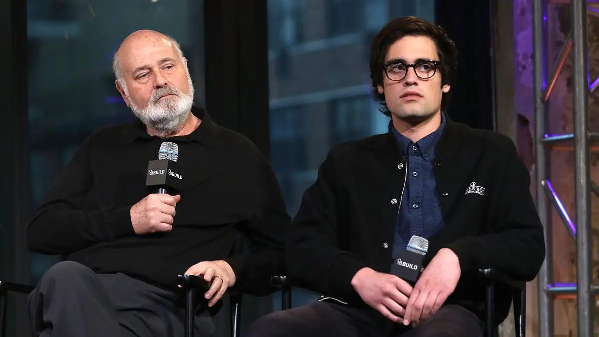 Rob Reiner e Nick Reiner participaram na série de palestras AOL Build Speaker Series nos estúdios da AOL em Nova Iorque, a 4 de maio de 2016, na cidade de Nova Iorque.