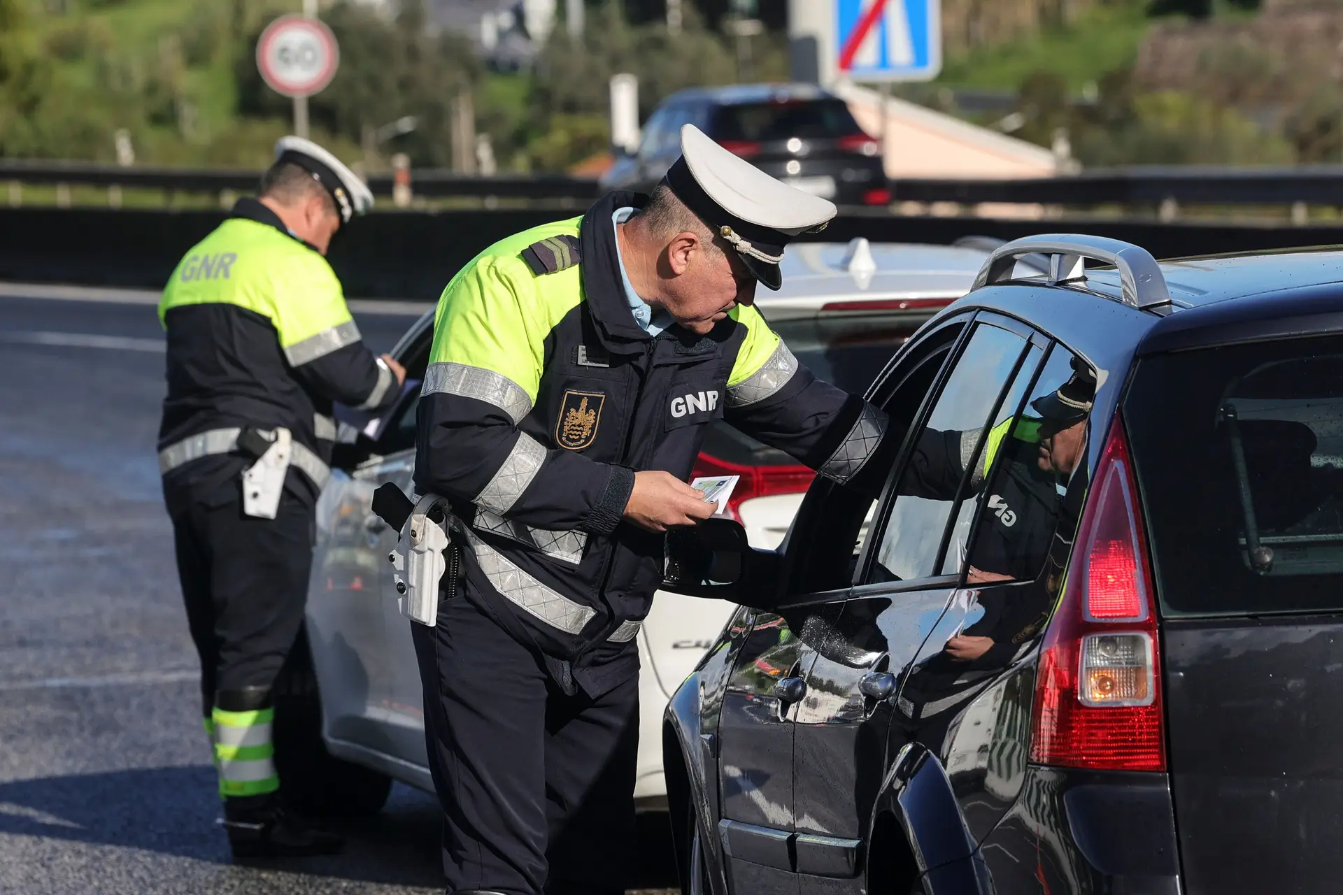 PSP e GNR fazem balanço provisório das operações de Páscoa 2026