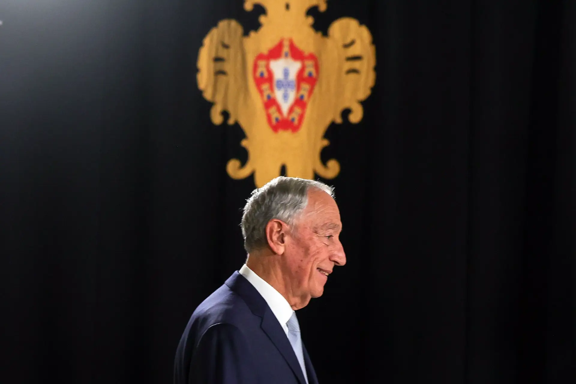 Marcelo promulga novo sistema de consultas e cirurgias mas levanta dúvidas sobre proteção de dados