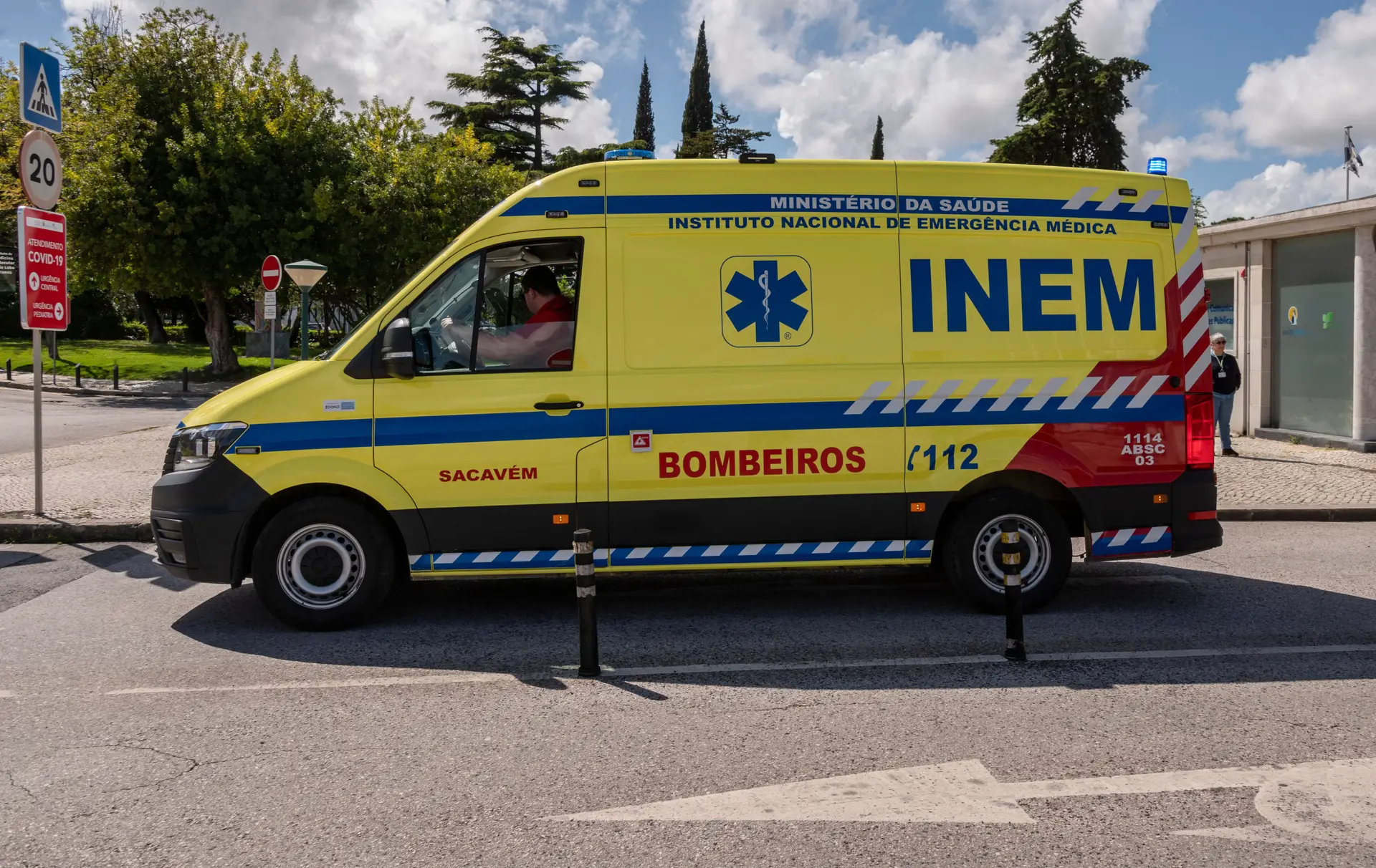 "Para trás está tudo pago": INEM diz que deve 9,7 milhões de euros aos bombeiros