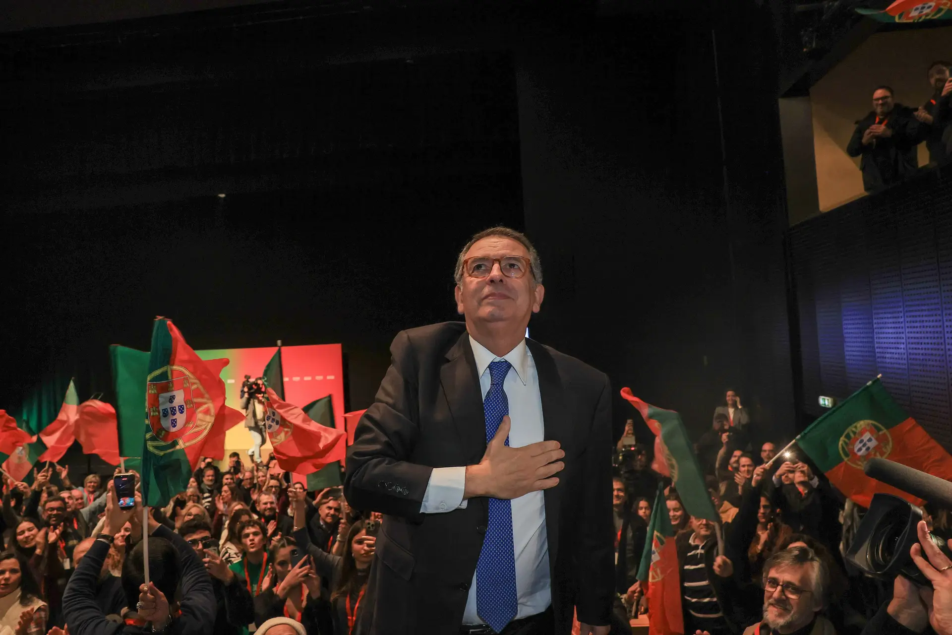 Salvador Sobral, Paulo de Carvalho, Fernando Tordo e ex-líder do CDS assinam carta aberta de apoio a Seguro