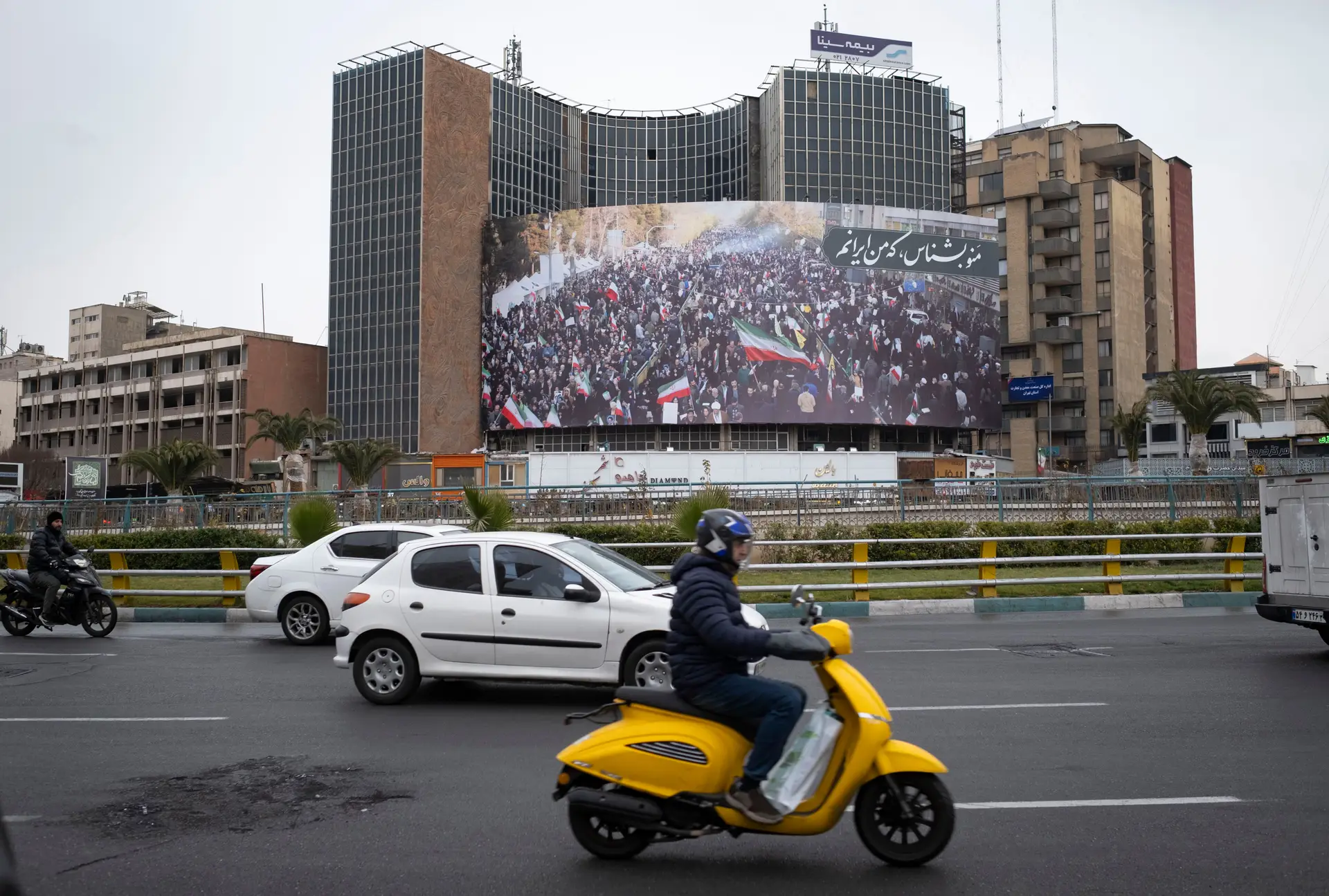 Escolas iranianas voltam a funcionar mas universidades mantêm-se fechadas após vaga de protestos