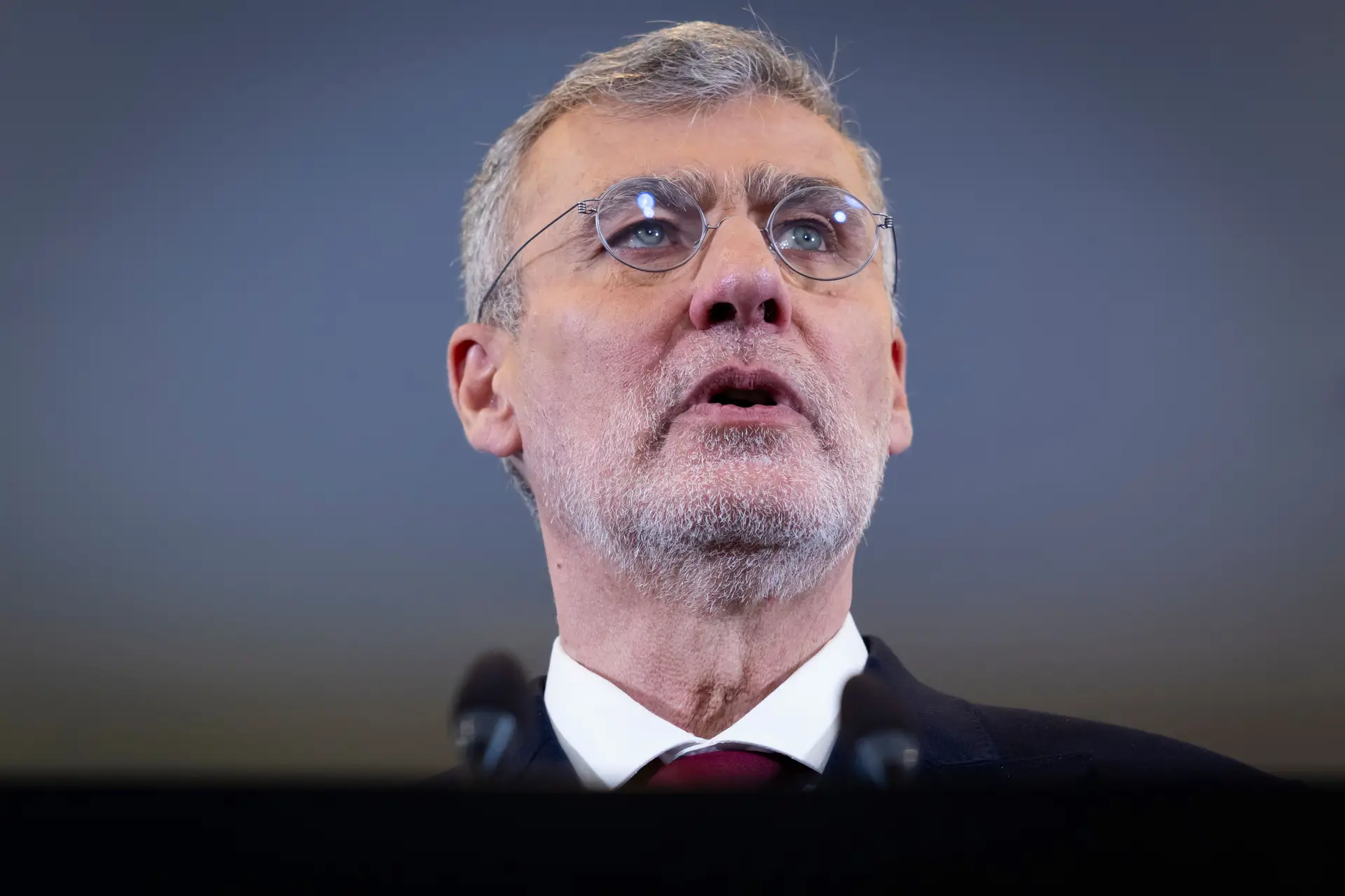 Gouveia e Melo anuncia que vai votar "útil" em António José Seguro na segunda volta