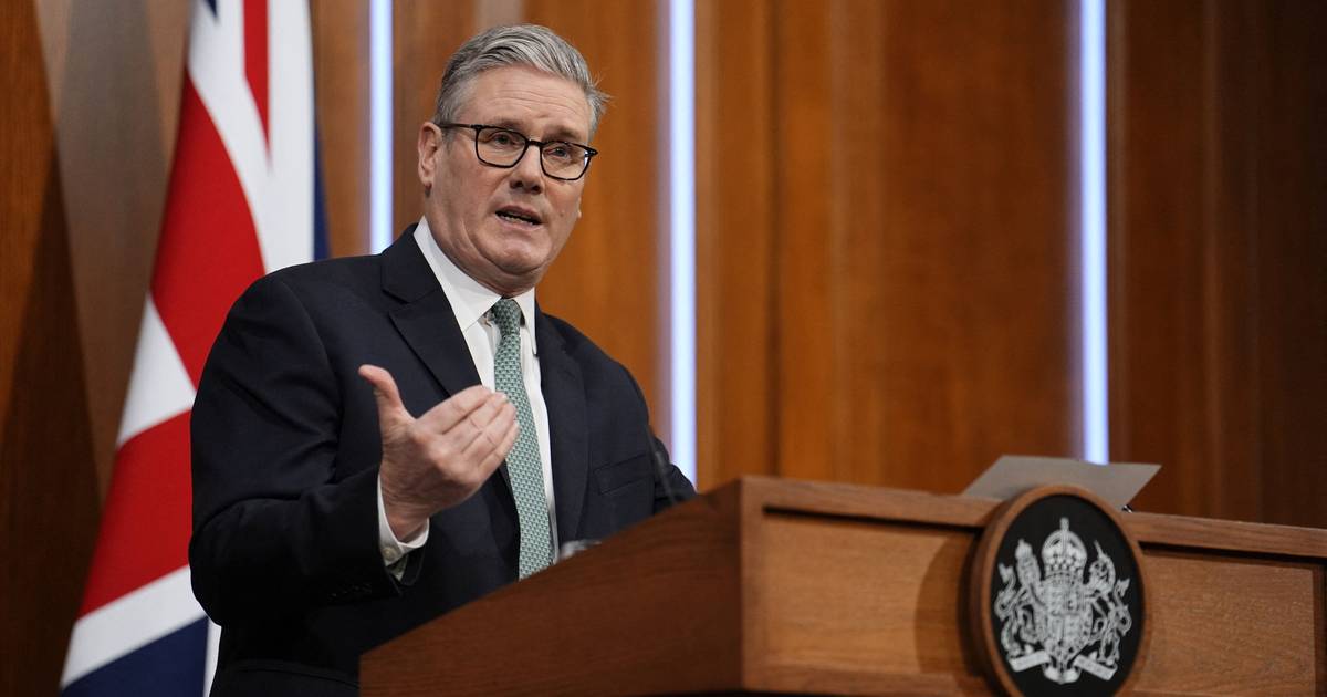 Caso Epstein: Diretor de comunicação do primeiro-ministro britânico demitiu-se