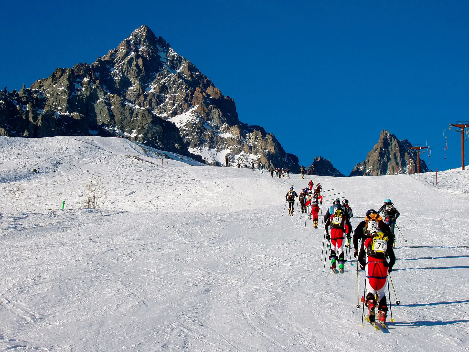 Monte Viso, nos Alpes Cócios, perto da fronteira entre Itália e França.