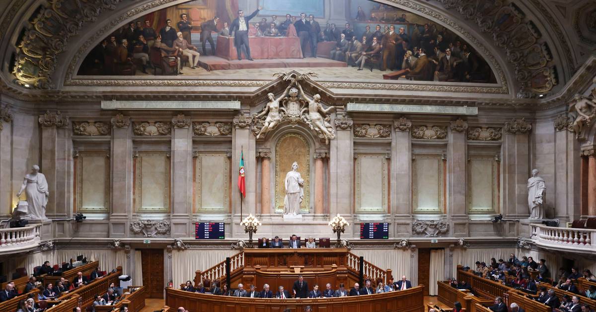 Debate quinzenal com o primeiro-ministro foi remarcado