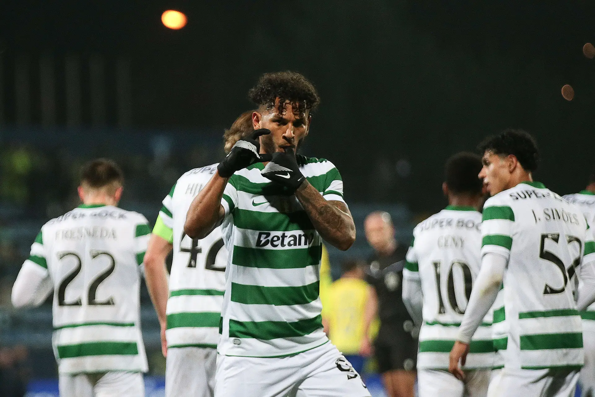 Queixa do FC Porto contra Suárez parcialmente arquivada