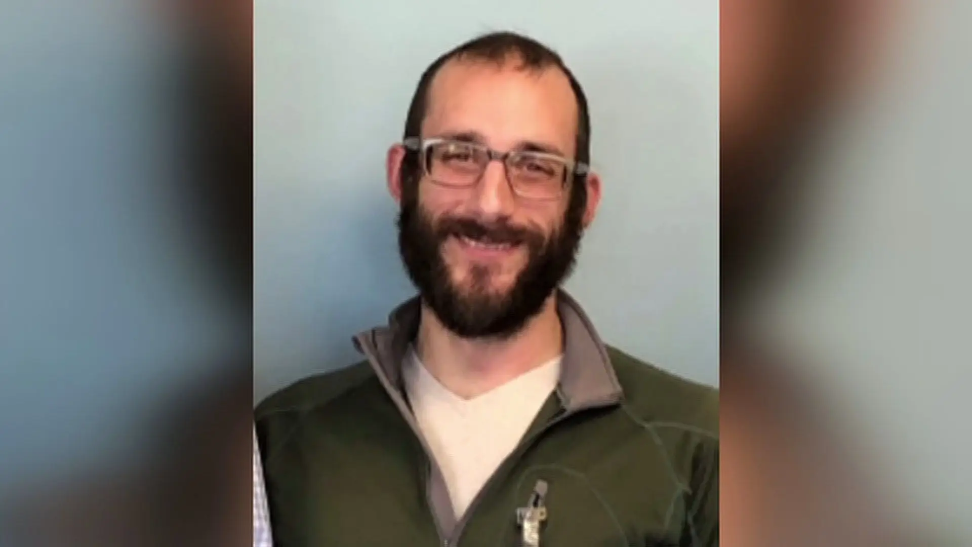 Alex Jeffrey Pretti, de 37 anos, um enfermeiro de cuidados intensivos da Administração de Veteranos, baleado por agentes do Serviço de Imigração e Alfândega dos Estados Unidos (ICE).