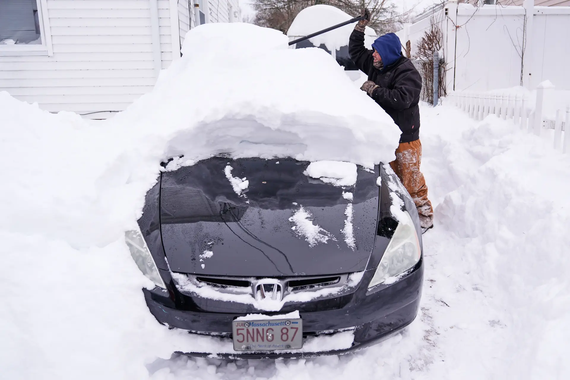 Carro cobertos de neve nos EUA