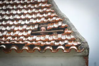 DGS alerta para perigos do amianto durante limpezas e reparações de telhados