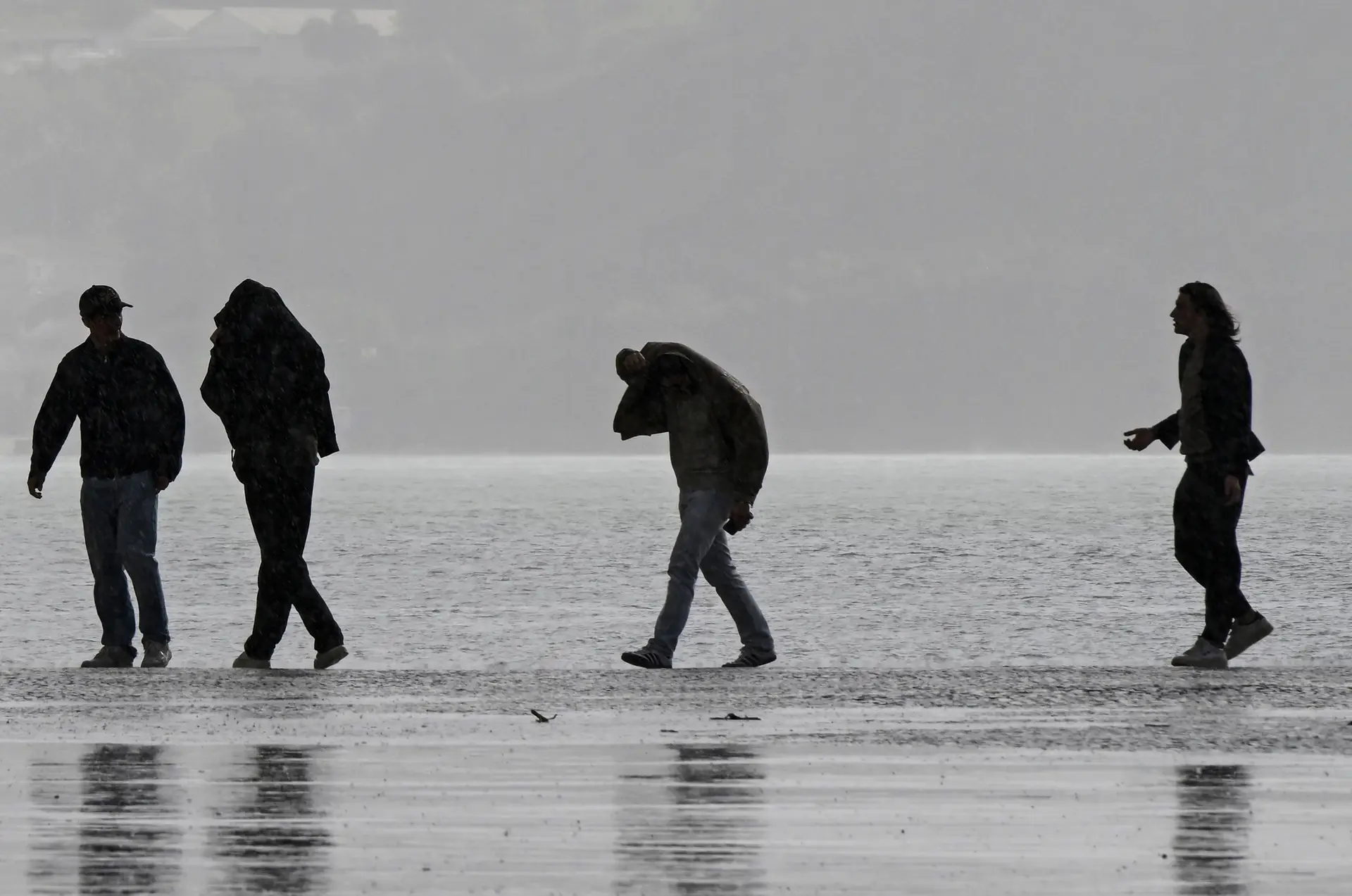 Chuva deixa três distritos do sul e Madeira sob aviso amarelo