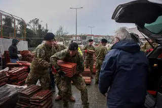 Avarias na rede elétrica aumentaram, mais de mil militares das Forças Armadas destacados para ajudar populações