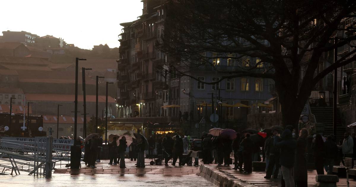 Depressão Nils não vai afetar diretamente Portugal, mas traz chuva e ventos fortes