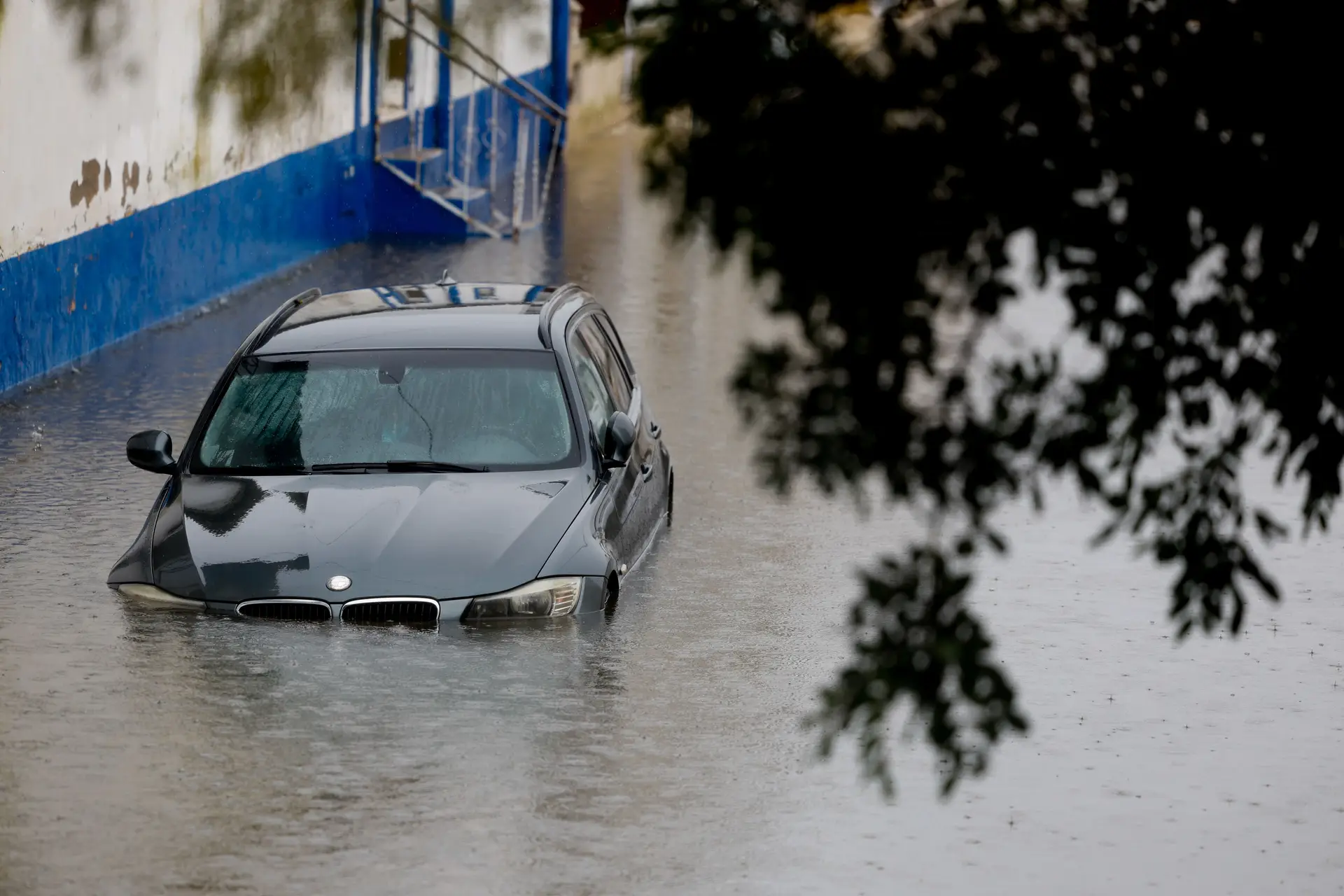 Contribuintes dos concelhos atingidos por tempestades têm mais um mês para pagar impostos