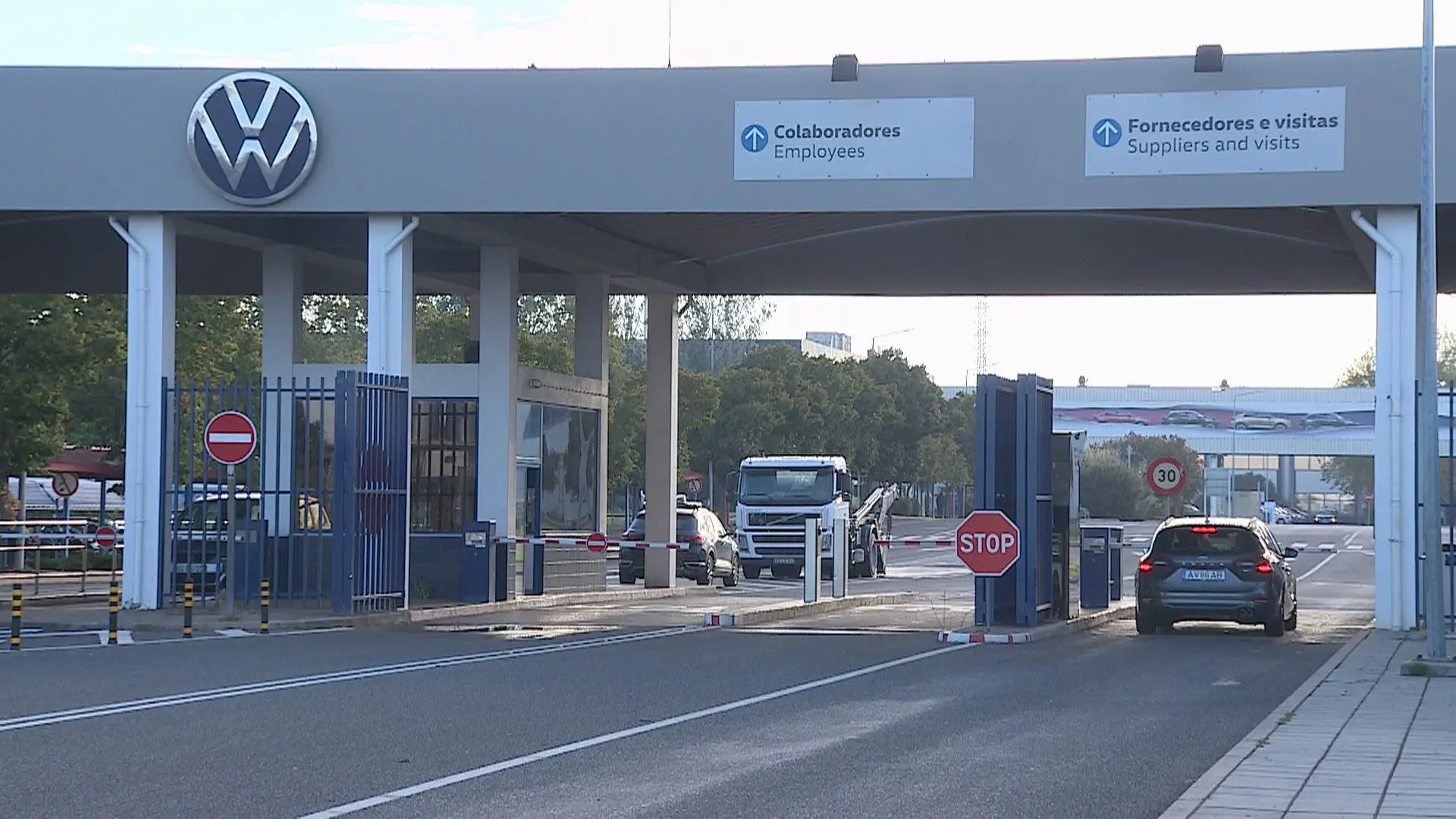 Trabalhadores da Autoeuropa aprovam aumentos salariais para este ano