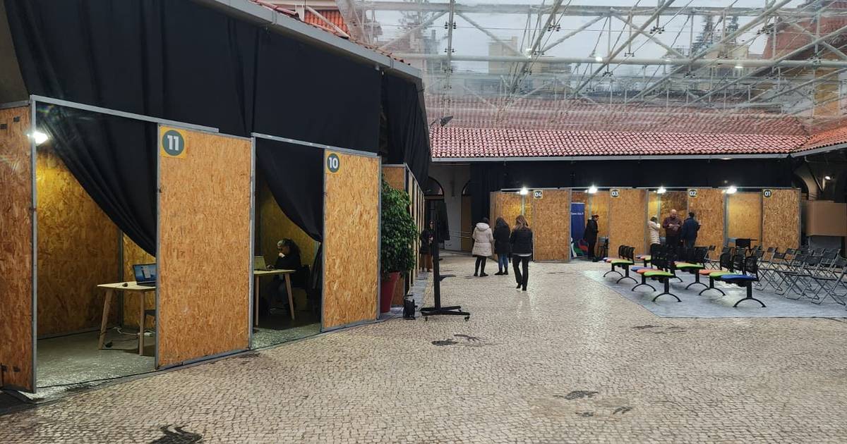 Espaço abre em Leiria para ajudar vítimas das tempestades a pedir apoios do Governo