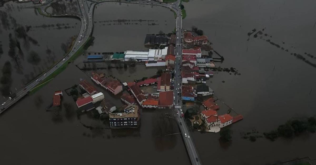 Cheias obrigam ao realojamento de famílias em Ovar mas Carnaval "para já" mantém-se