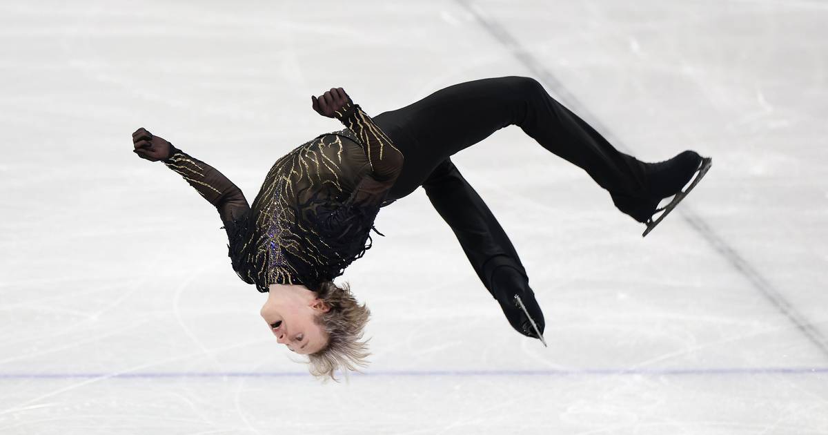Malinin faz história: patinador realiza manobra proibida durante 50 anos e EUA vencem ouro