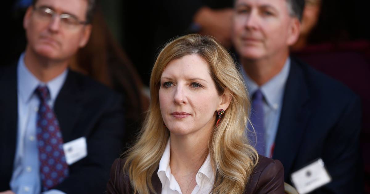 "Obrigada, tio Jeffrey!": Descoberta relação próxima de advogada da Goldman Sachs com Epstein