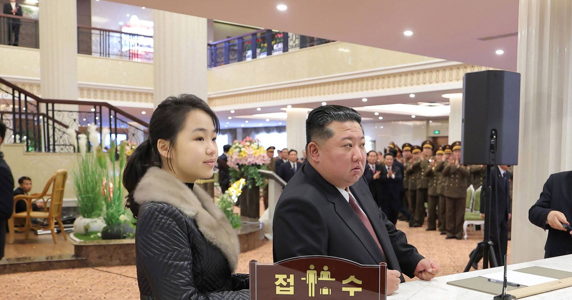 Quem é Kim Ju‑ae, a jovem apontada como futura líder da Coreia do Norte?