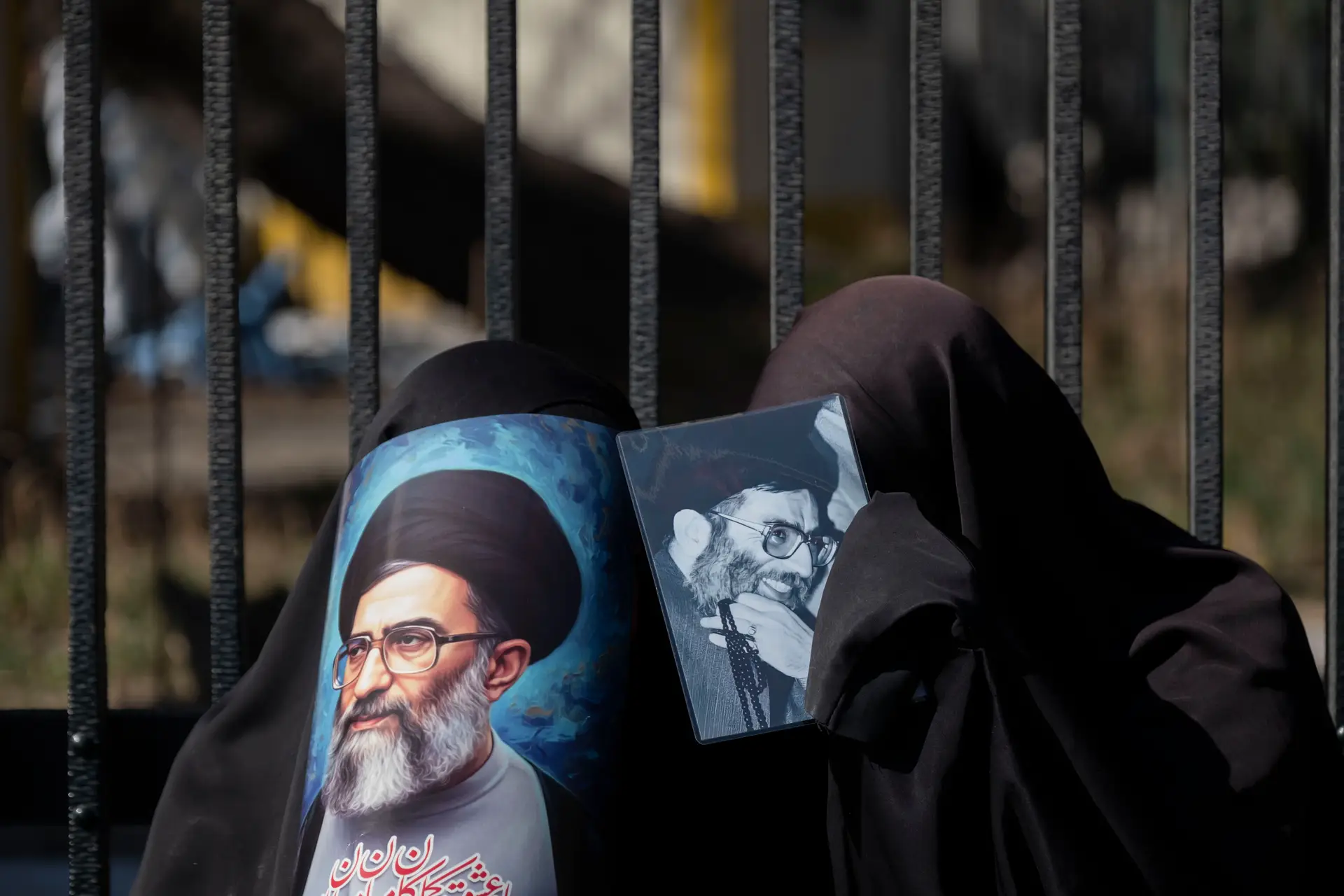 Viúva de Khamenei não resistiu aos ferimentos após bombardeamentos dos EUA e Israel