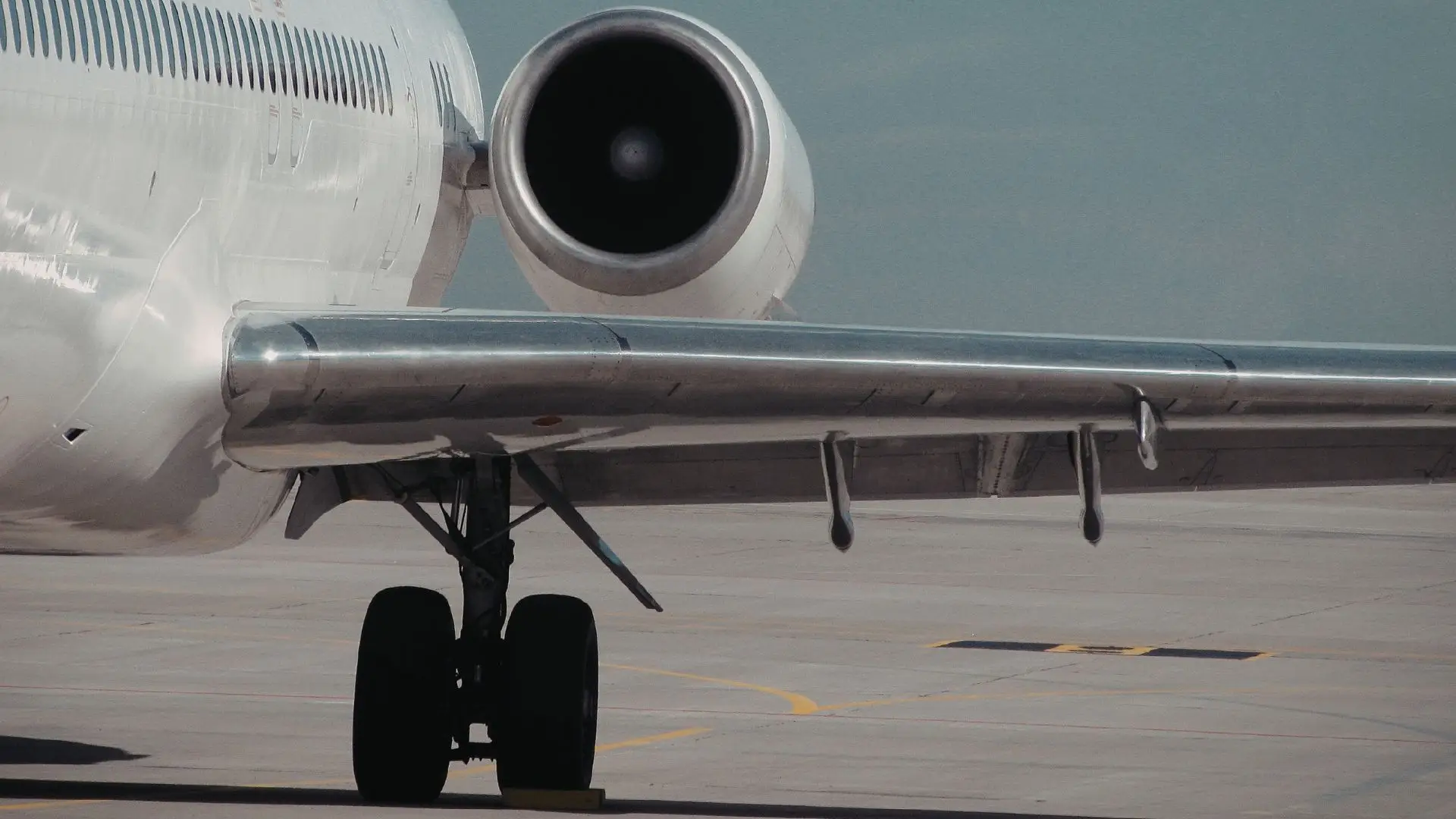 10 minutos: crise energética à vista? Aviação na Europa pode parar