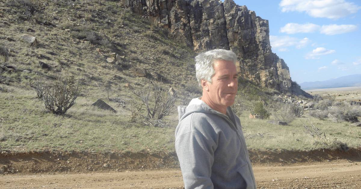 Polícia britânica investiga denúncias de abuso de menores relacionadas com documentos de Epstein
