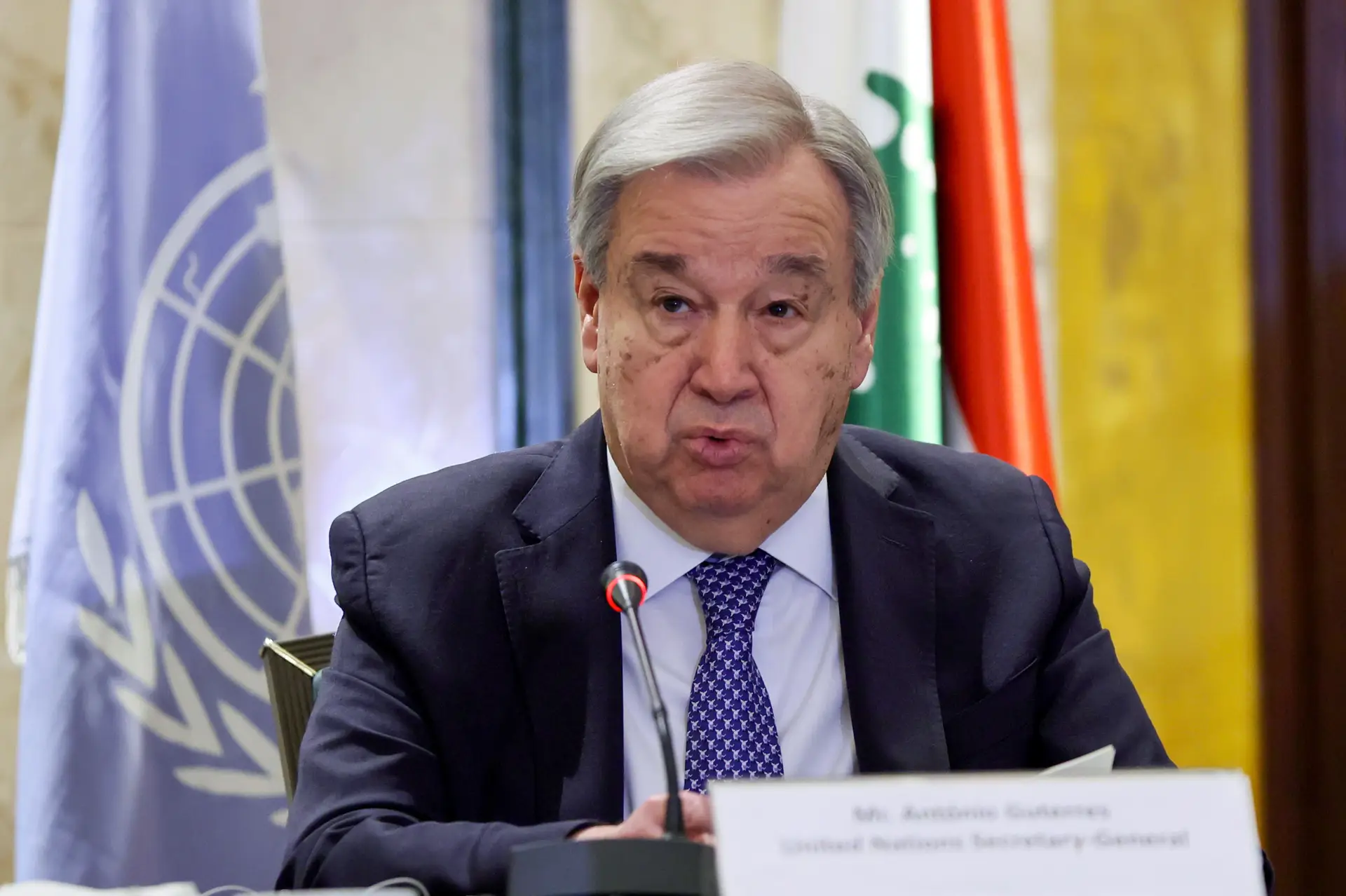 Guterres diz que ataques de Israel no Líbano "podem ser considerados crimes de guerra"