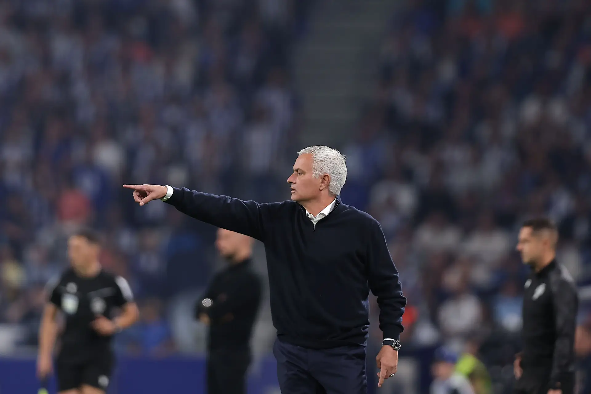 Benfica apresenta providência cautelar para ter Mourinho no banco frente ao Vitória SC