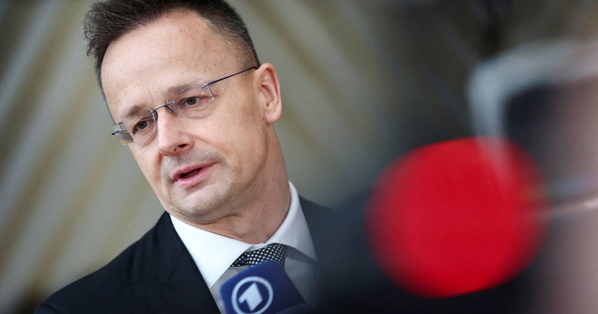 União Europeia pede à Hungria que esclareça se transmitiu informações confidenciais à Rússia