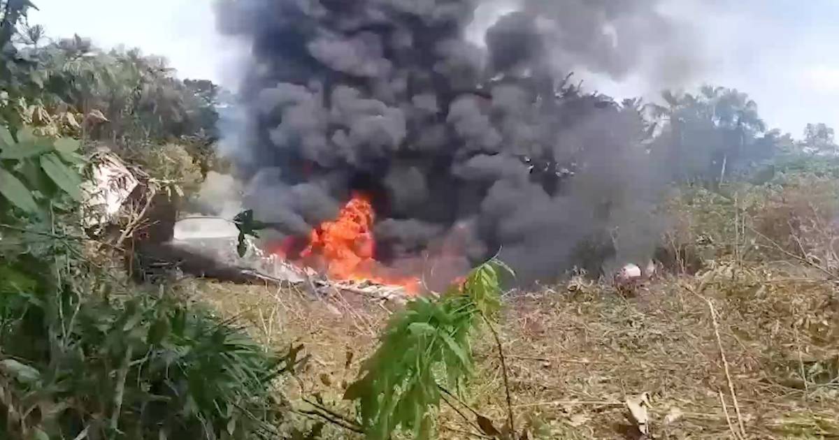 Queda de avião militar faz pelo menos 80 mortos na Colômbia