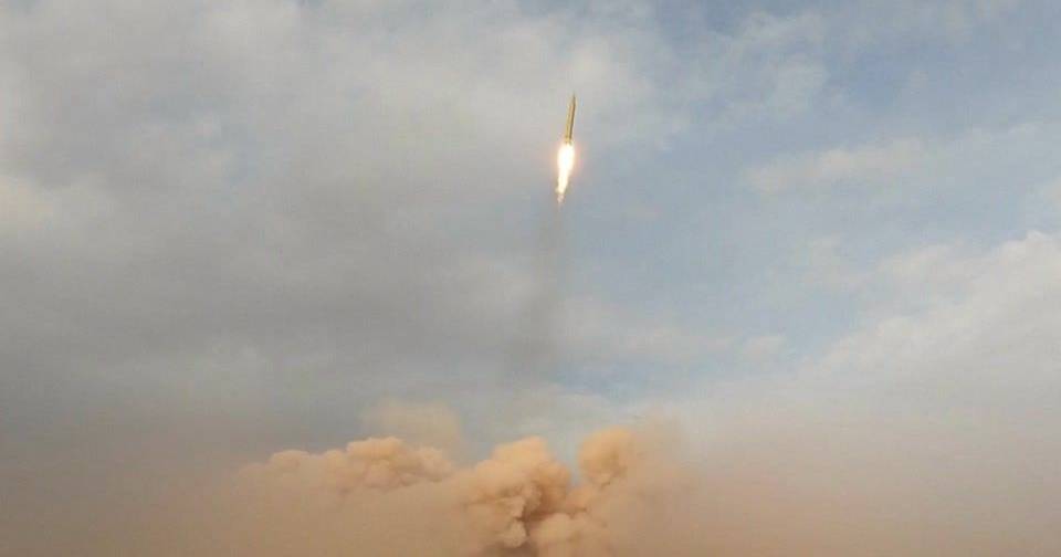 Irão anuncia nova vaga de ataques: divulgadas imagens de bombardeamentos com mísseis contra Israel